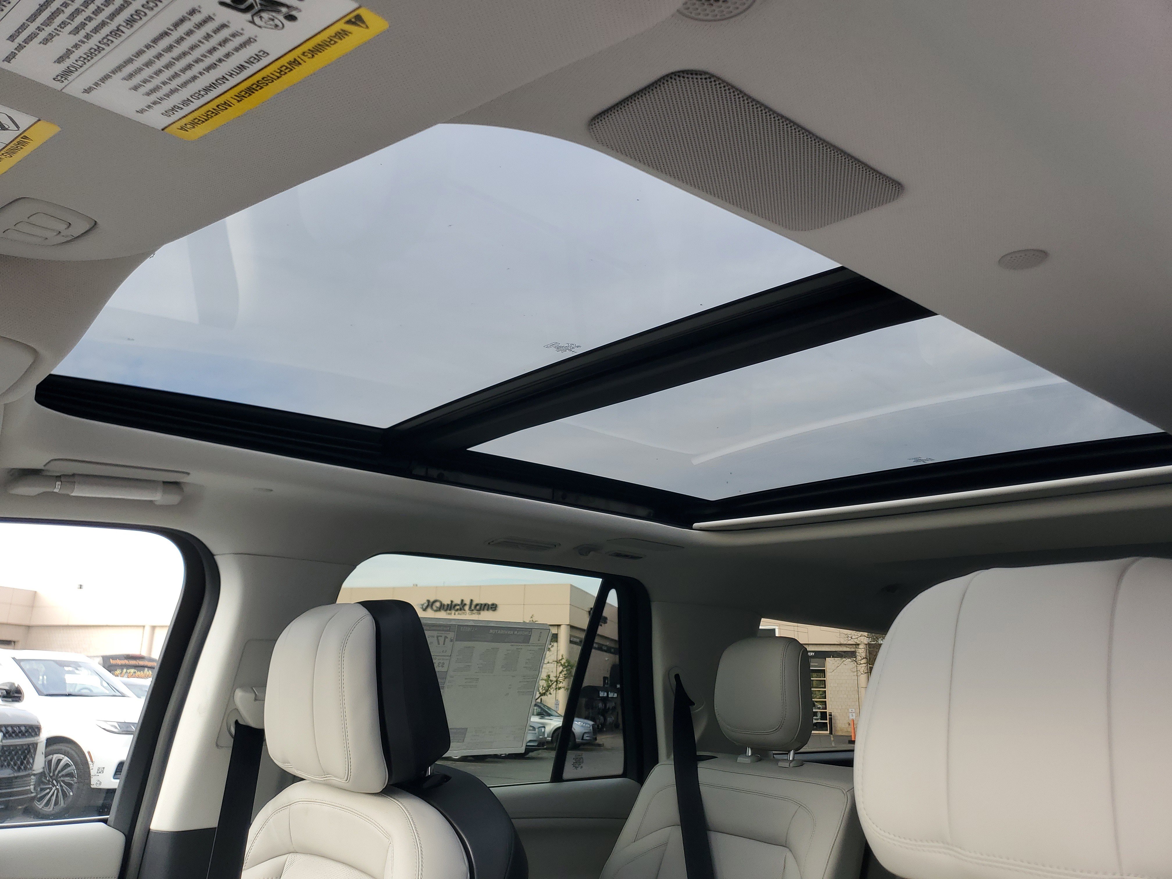 New 2025 Lincoln Navigator L Reserve image 11