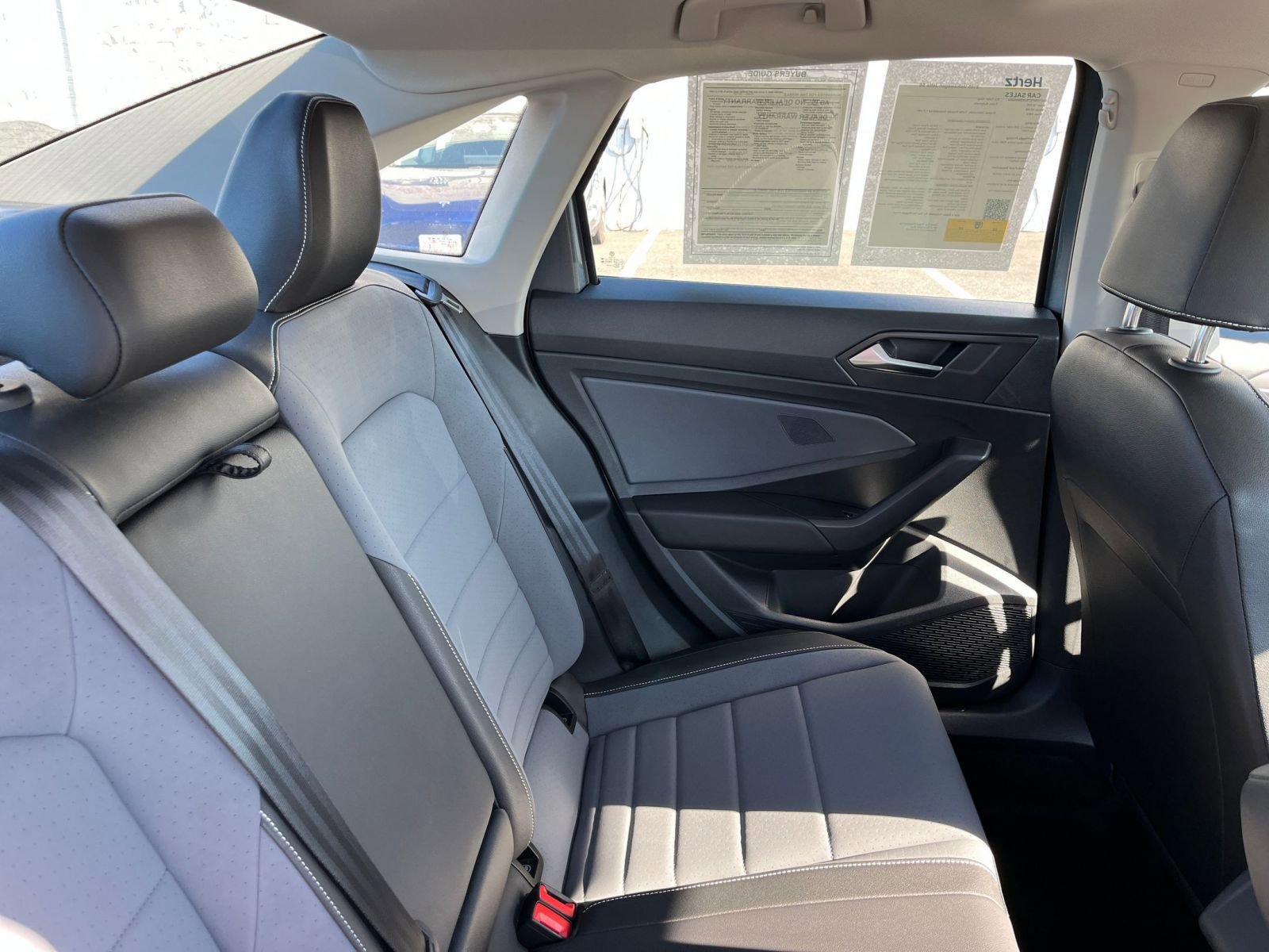 Used 2025 Volkswagen Jetta SE image 36