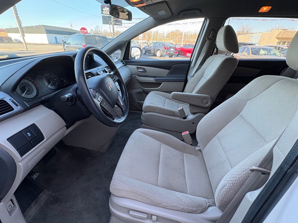 Used 2016 Honda Odyssey LX image 9