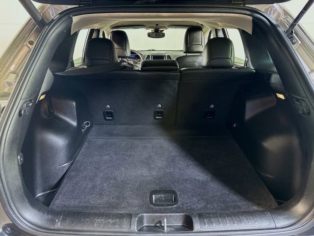 Used 2021 Jeep Cherokee Latitude Lux w/ Comfort/Convenience Group image 11