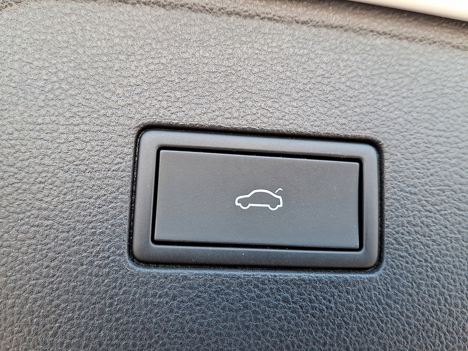 Used 2024 Volkswagen Atlas SEL image 31