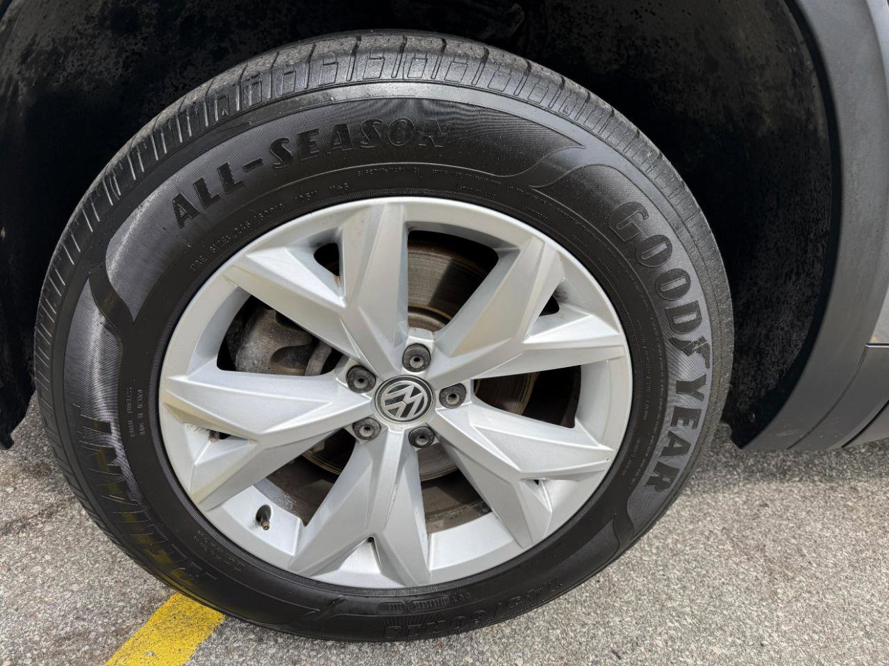 Used 2018 Volkswagen Atlas SE image 24