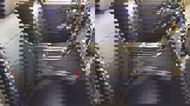 Used 2025 Mercedes-Benz GLC 300 4MATIC image 82