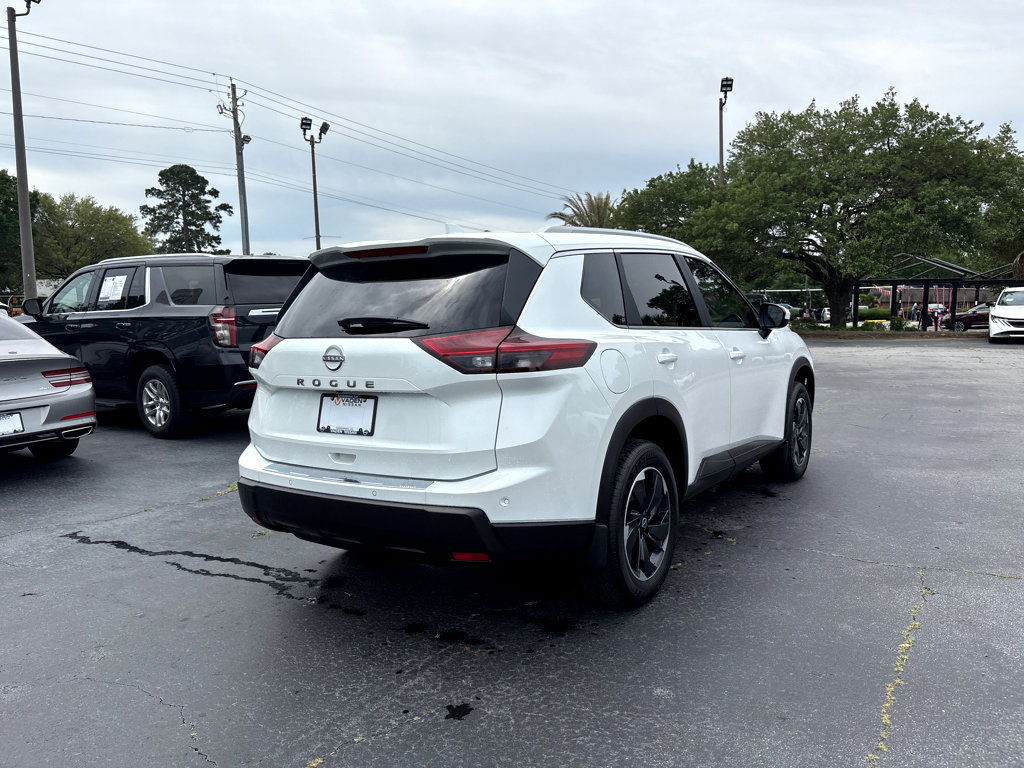 Used 2025 Nissan Rogue SV w/ SV Premium Package FWD image 26