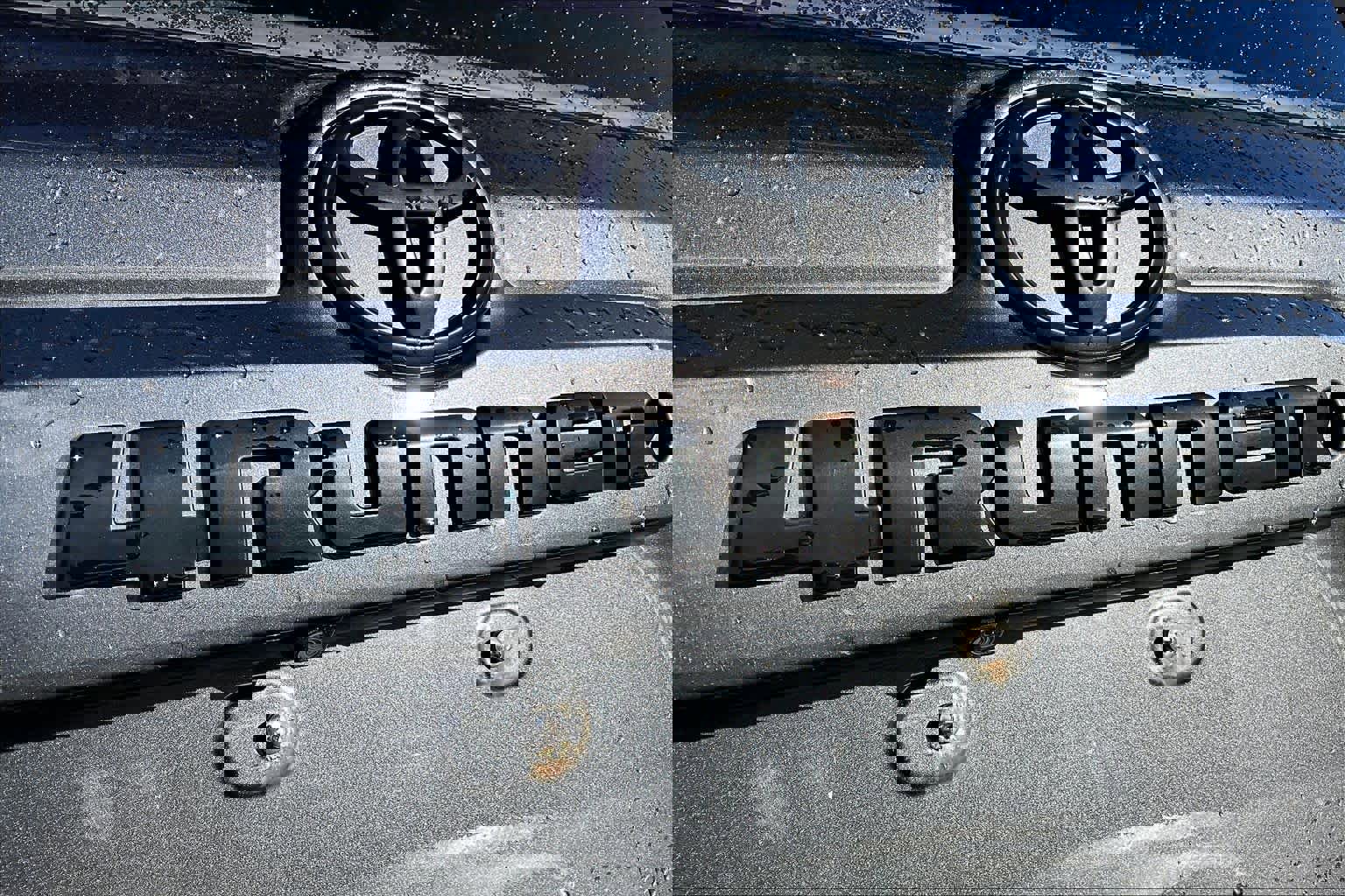 Used 2017 Toyota 4Runner SR5 image 32