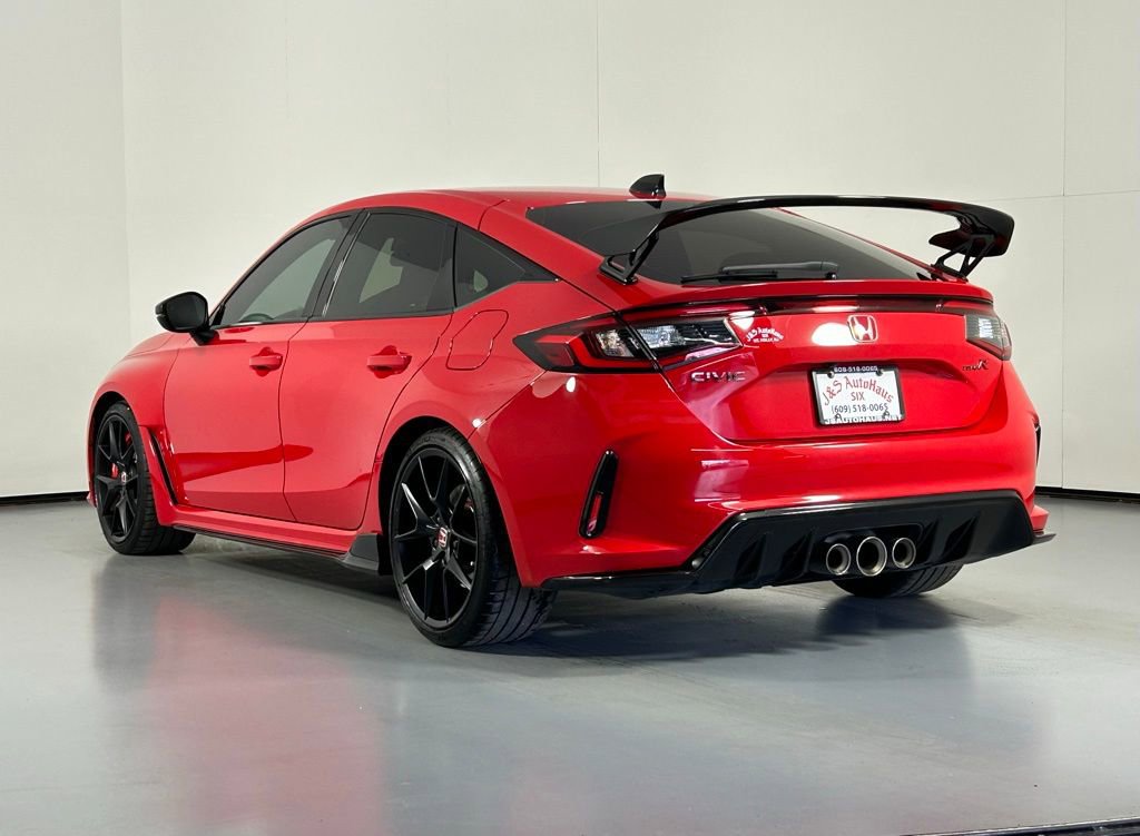 Used 2023 Honda Civic Type R image 6