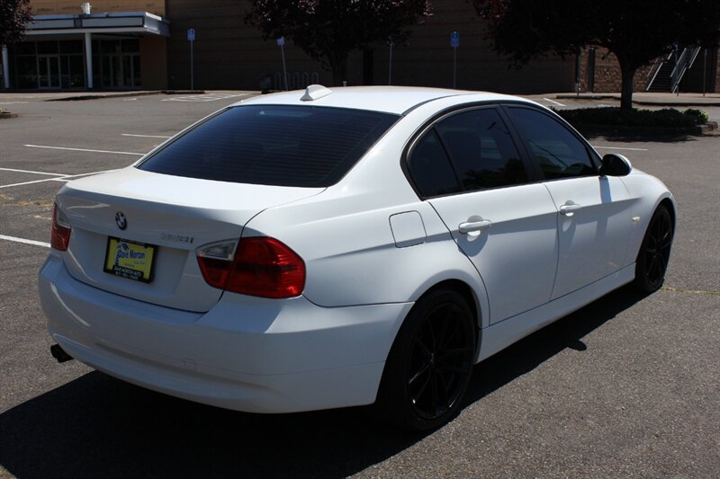 Used 2007 BMW 328i Sedan RWD image 4
