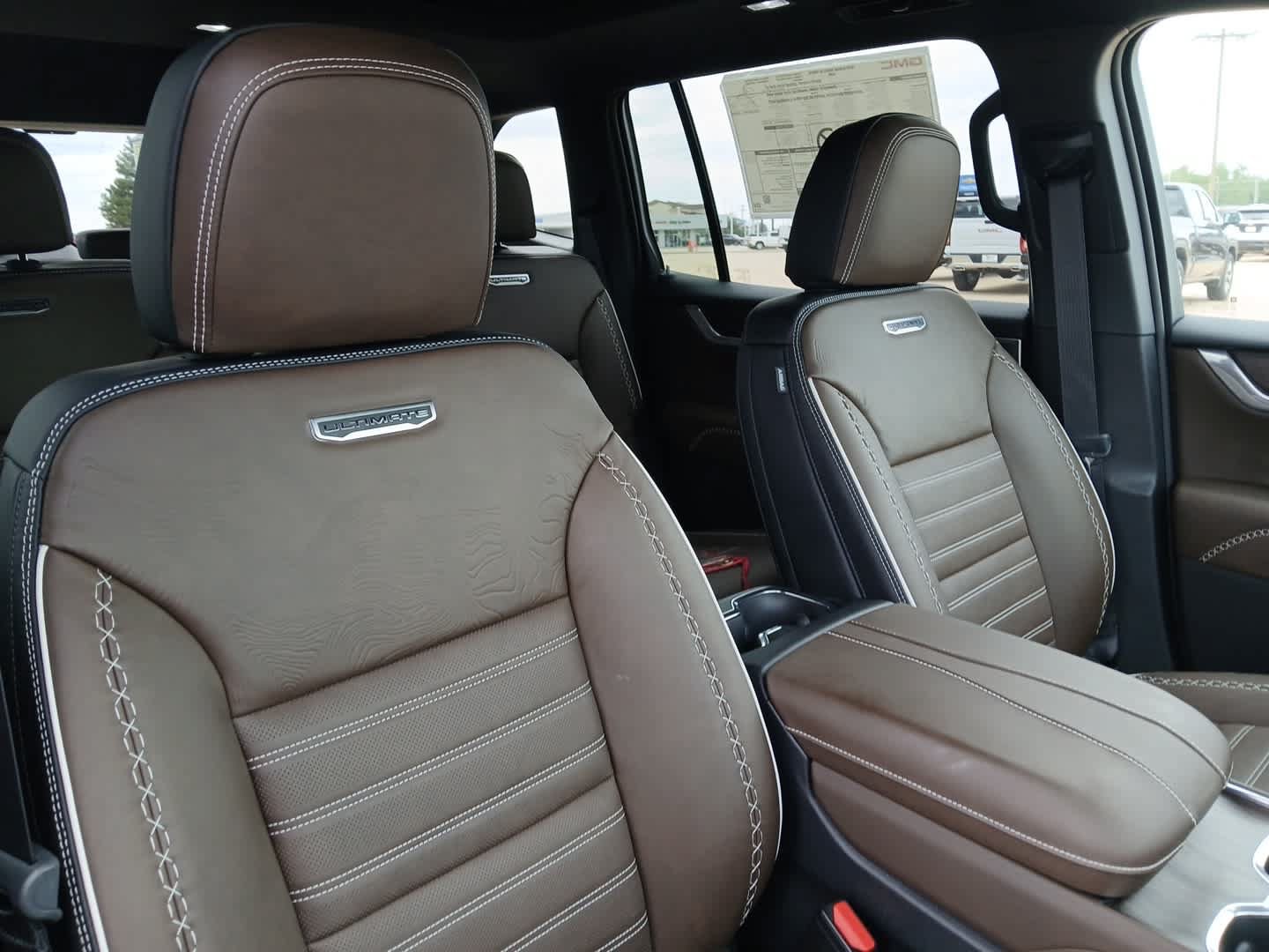 New 2026 GMC Acadia Denali Ultimate w/ LPO, Floor Liner Package AWD/4WD image 79