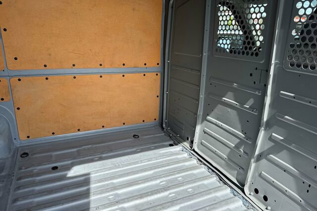 Used 2019 Nissan NV 3500 SV w/ Back Door Glass Package image 12