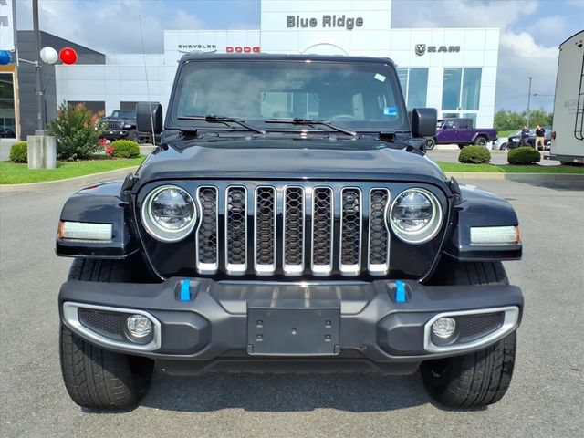Used 2023 Jeep Wrangler Unlimited Sahara w/ Dual Top Group AWD/4WD image 10