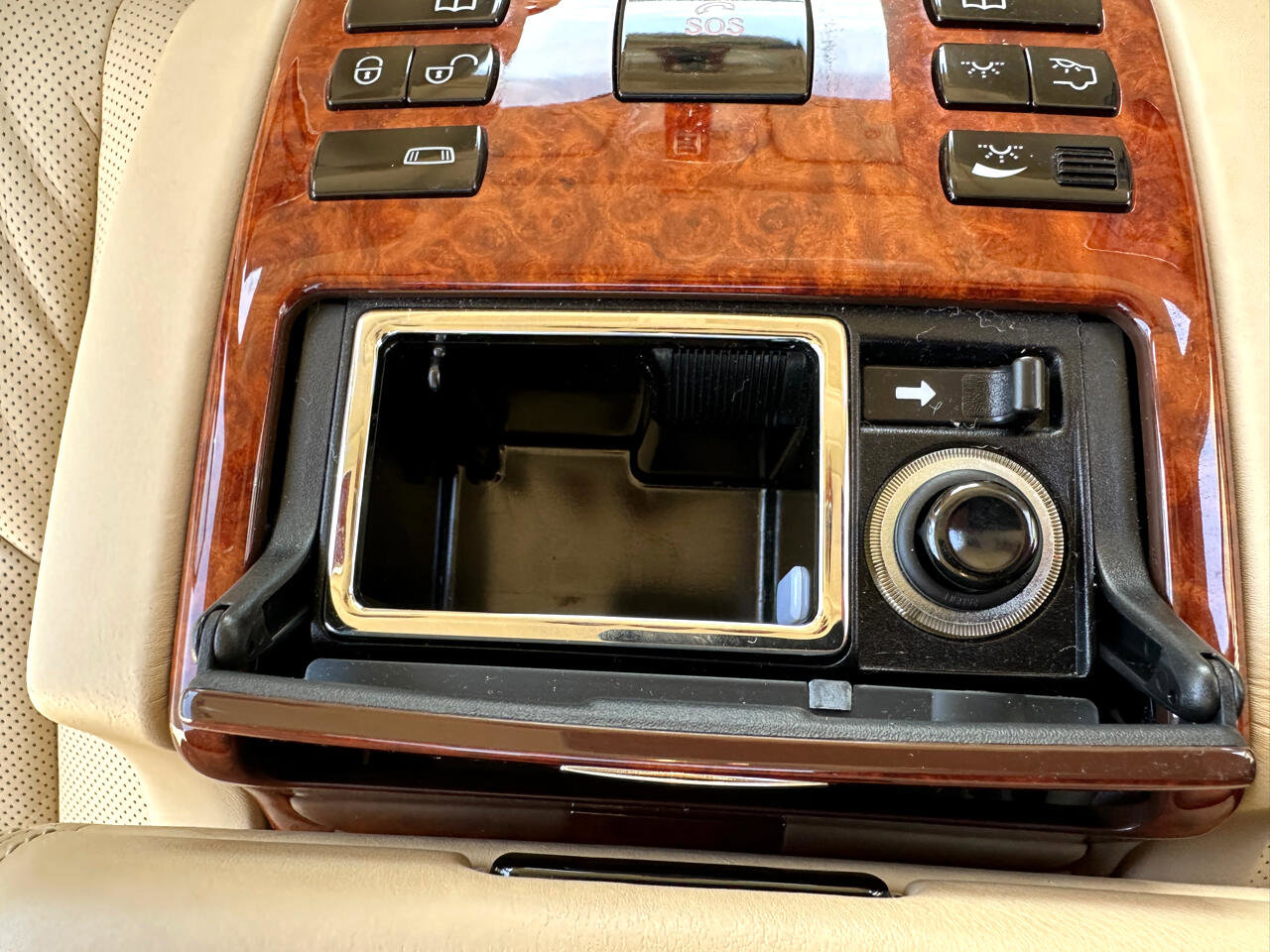 Used 2004 Maybach 57 image 47