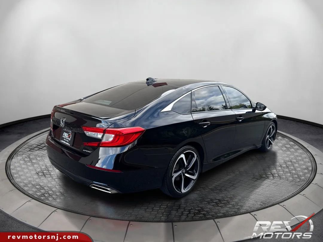 Used 2018 Honda Accord Sport image 5