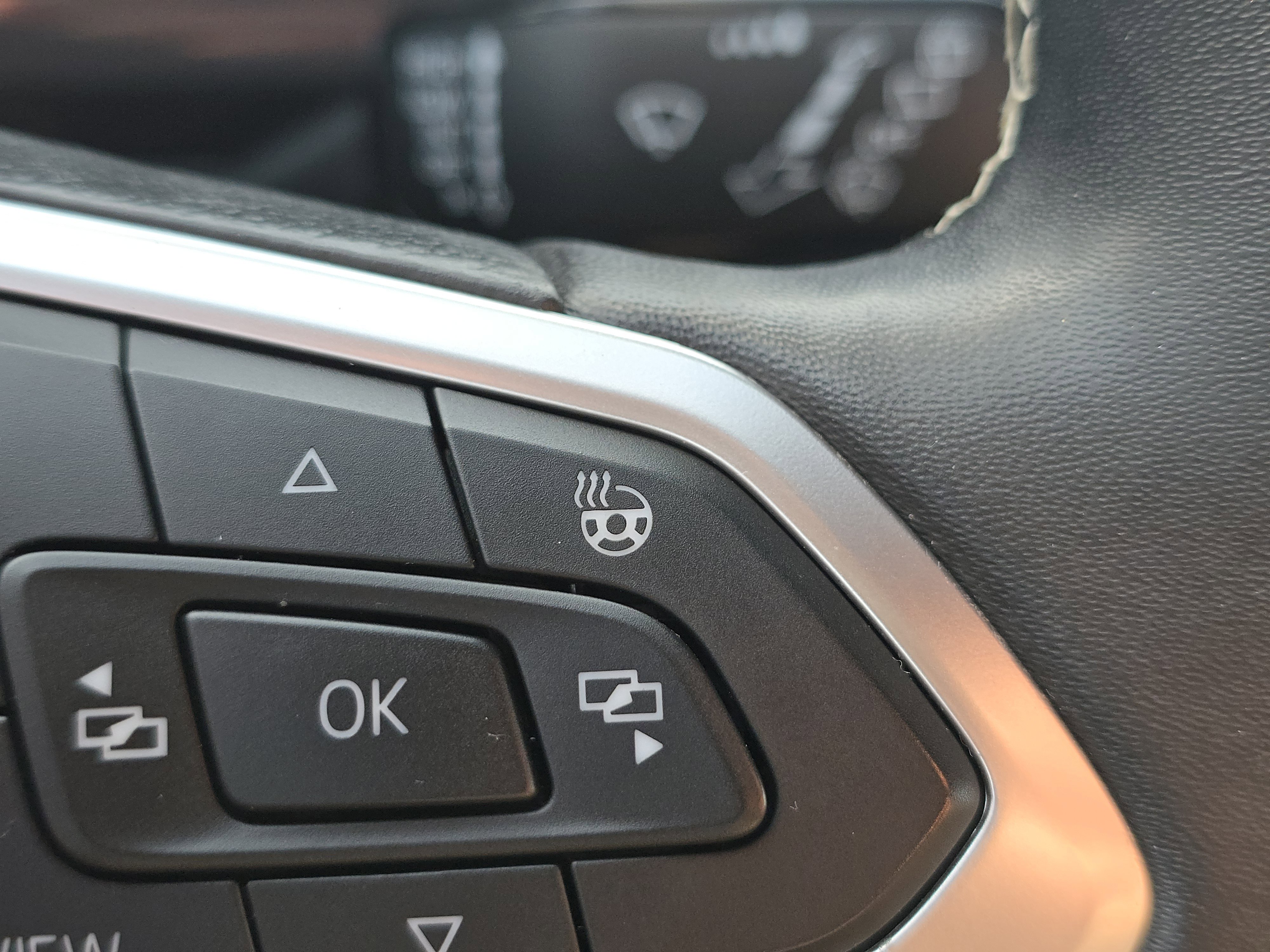 Certified 2023 Volkswagen Tiguan SEL R-Line AWD/4WD image 27