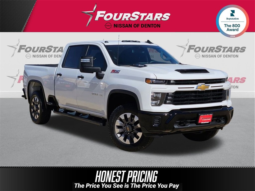 Used 2024 Chevrolet Silverado 2500 Custom w/ Custom Value Package image 1