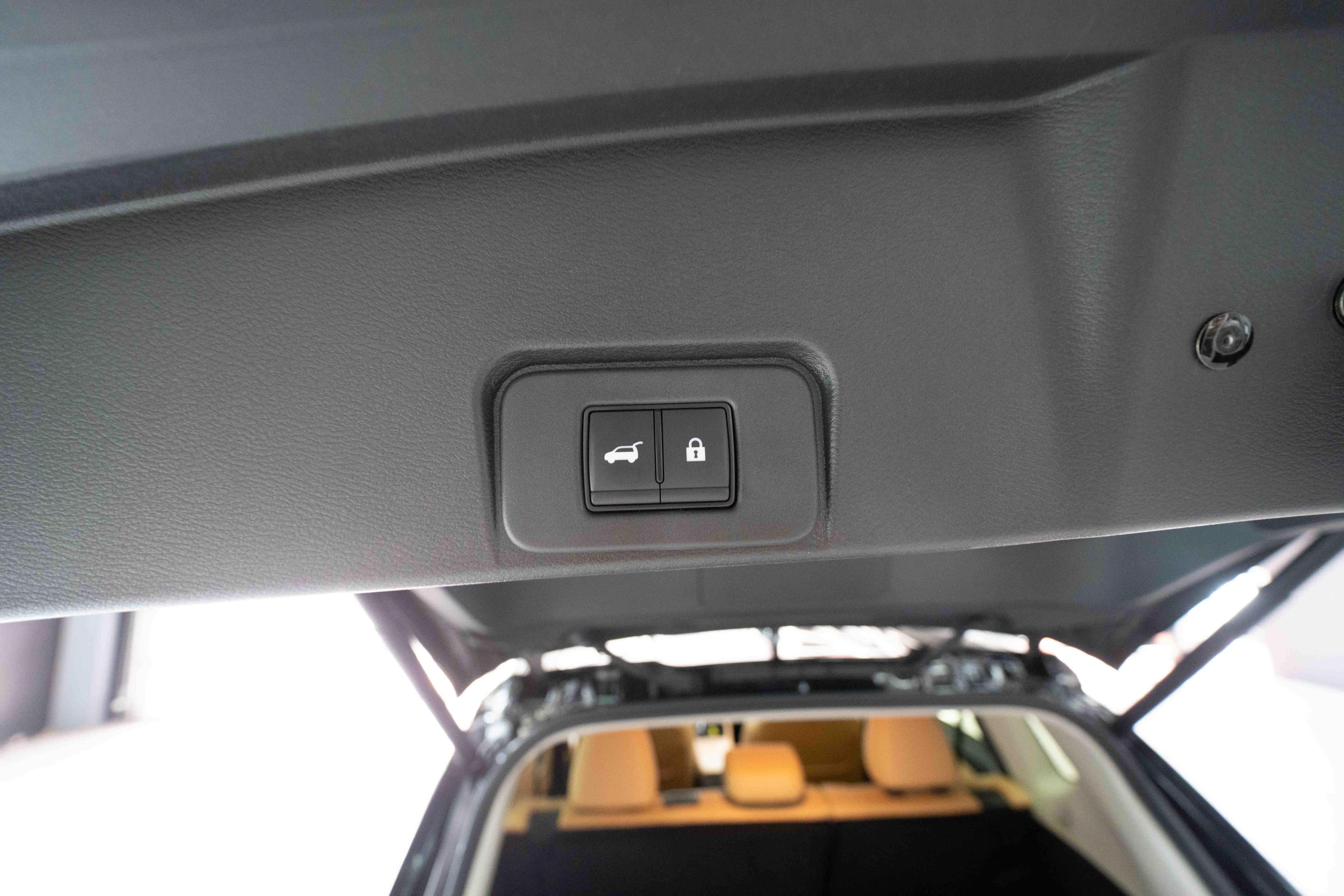 Used 2023 Nissan Rogue Platinum w/ Platinum Premium Package AWD/4WD image 29