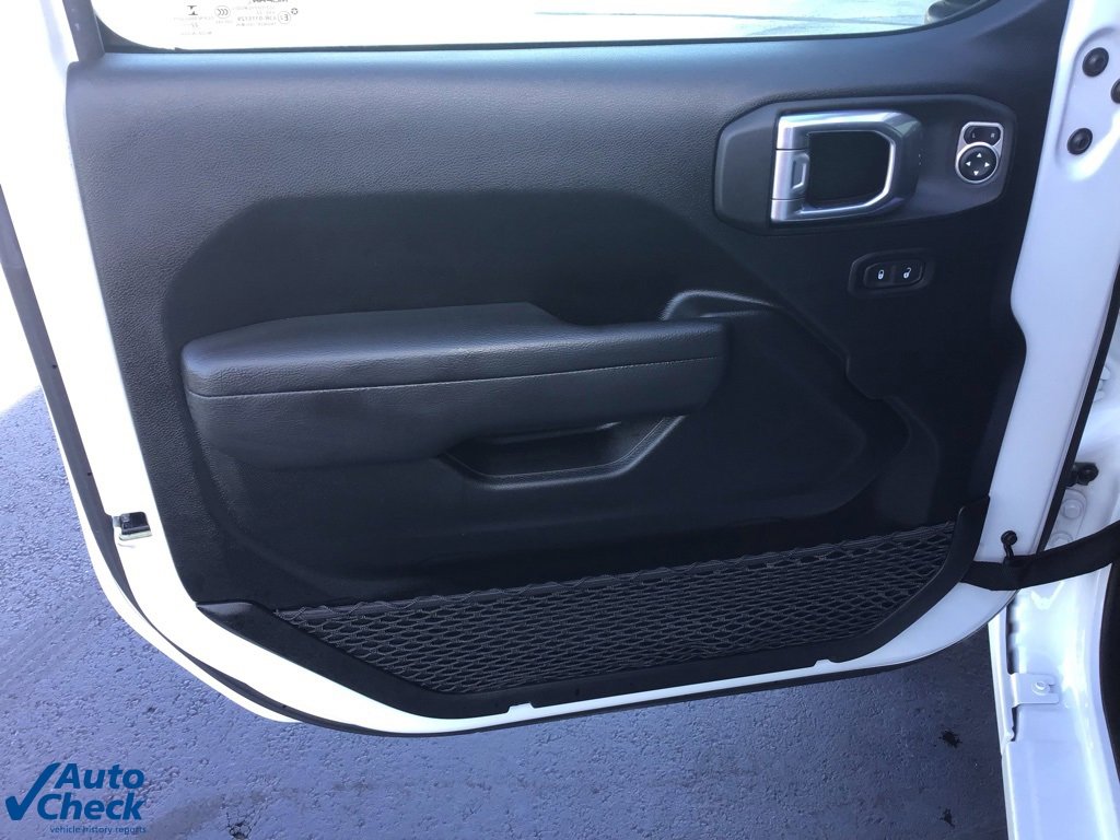 Used 2023 Jeep Wrangler Sport S image 23