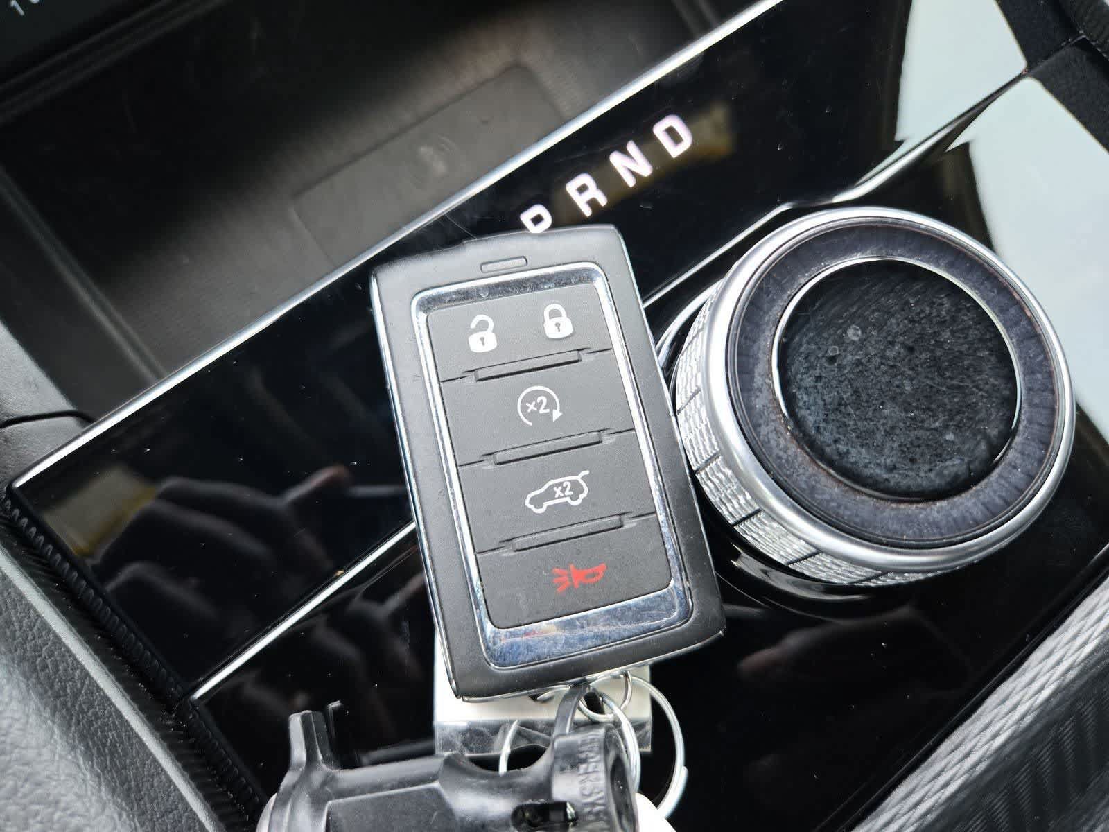 Used 2025 Jeep Grand Cherokee Altitude RWD image 33