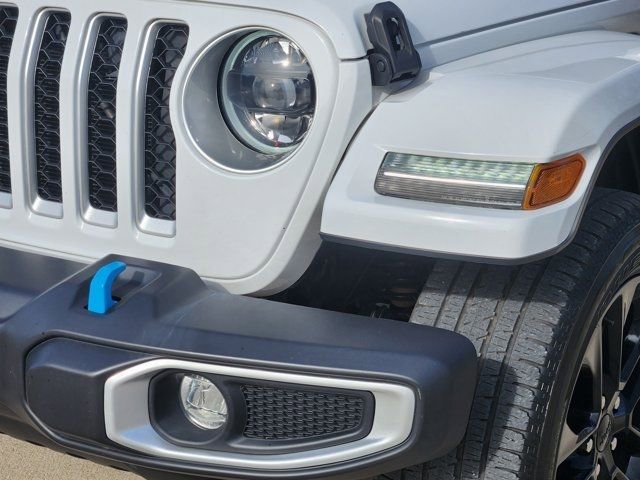 Used 2023 Jeep Wrangler Unlimited Sahara w/ Cold Weather Group image 17