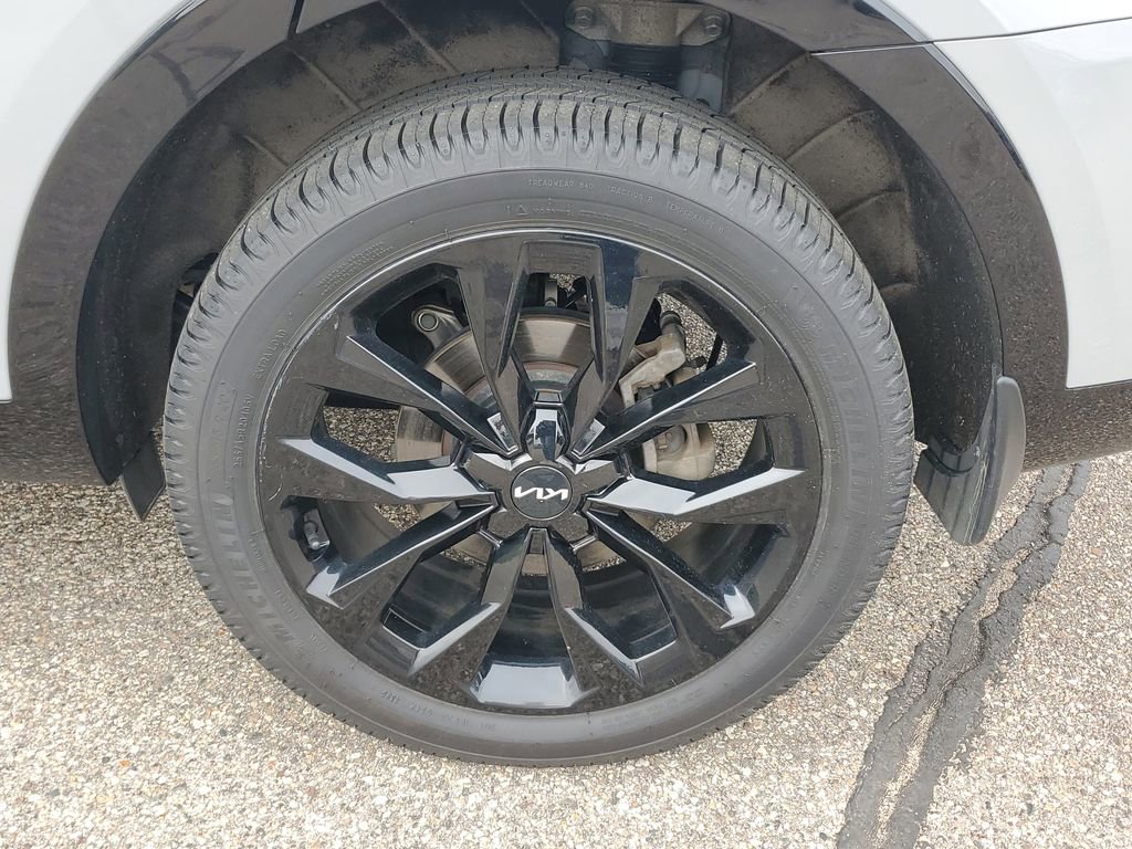 Used 2023 Kia Sorento SX image 5