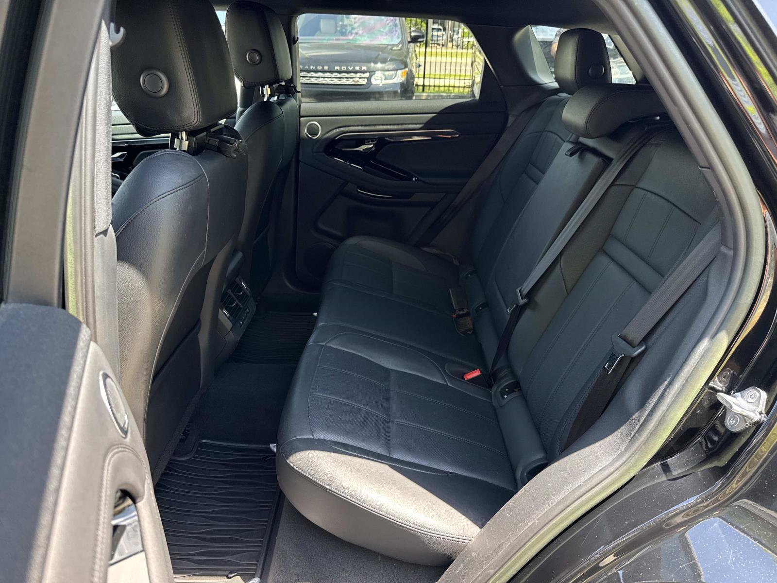 Used 2023 Land Rover Range Rover Evoque R-Dynamic SE AWD/4WD image 14