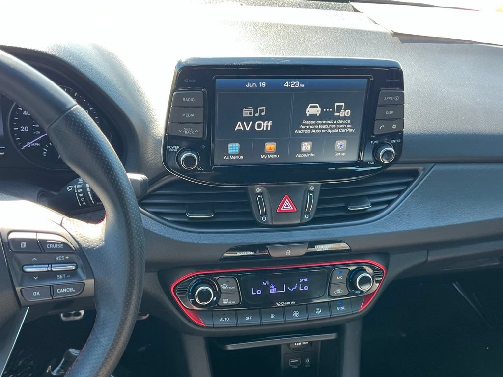 Used 2018 Hyundai Elantra GT Sport FWD image 19