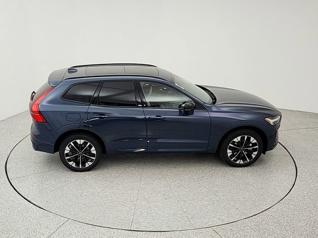 New 2026 Volvo XC60 B5 Plus w/ Climate Package PRO AWD/4WD image 16