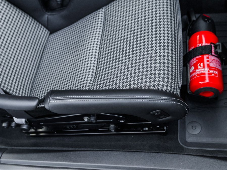 Used 2016 Porsche 911 R image 27