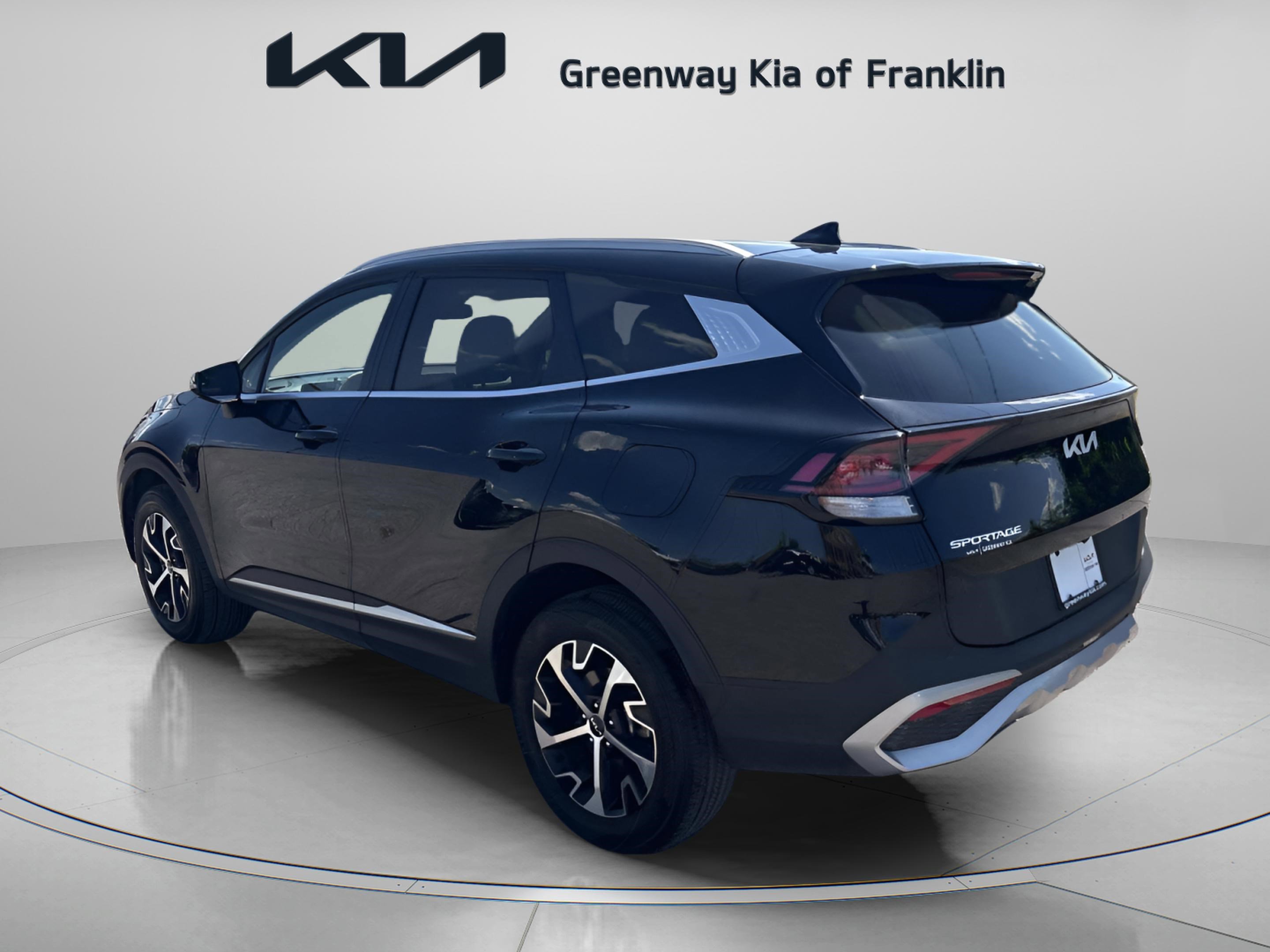 Used 2023 Kia Sportage EX image 5