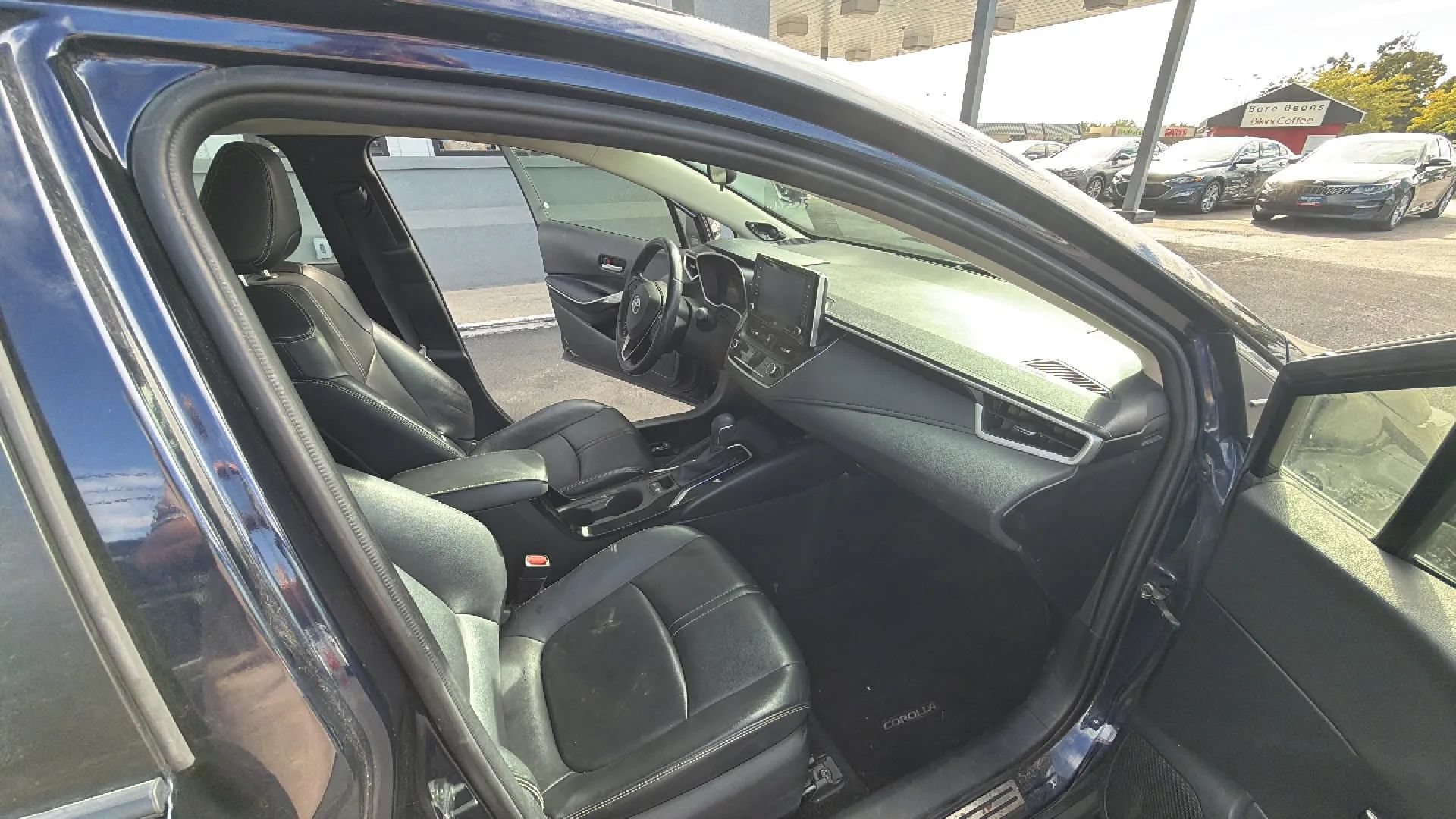 Used 2021 Toyota Corolla XLE w/ Carpet Mat Package (TMS) FWD image 20