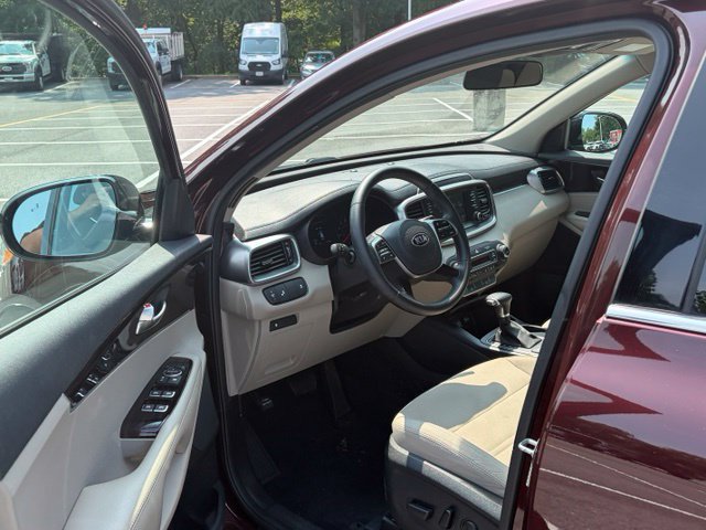 Used 2020 Kia Sorento S FWD image 14