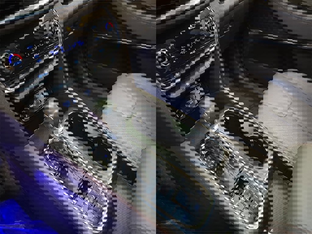 Used 2019 Hyundai Santa Fe Limited image 28