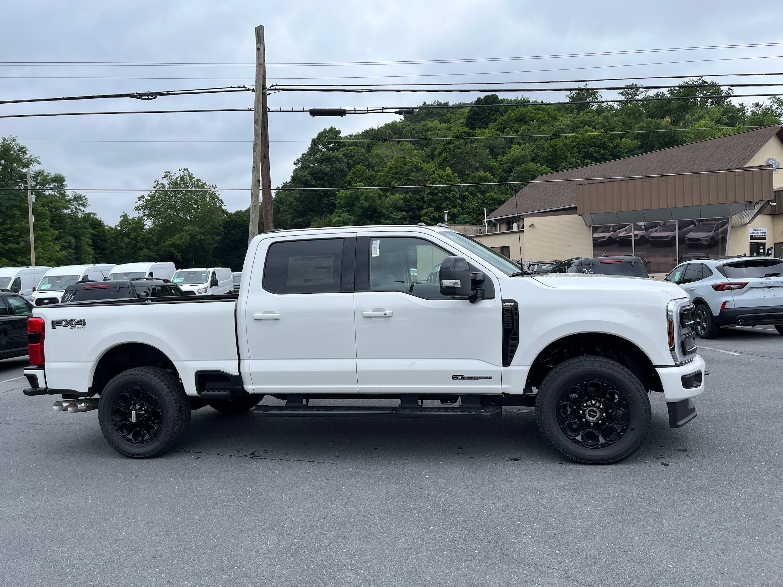 New 2026 Ford F250 4x4 Crew Cab Super Duty image 5
