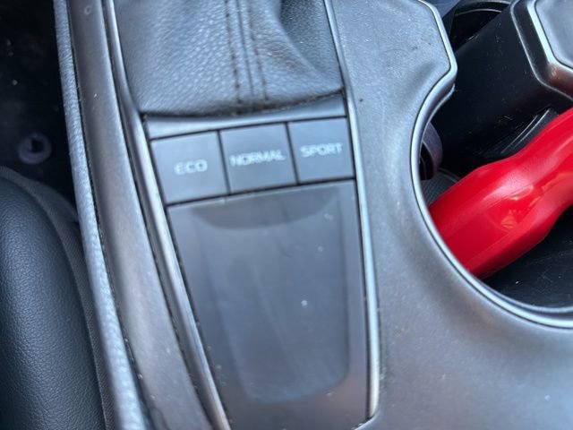 Used 2023 Toyota Camry SE image 18