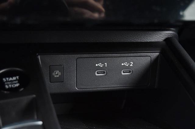 New 2025 Nissan Kicks SR image 19