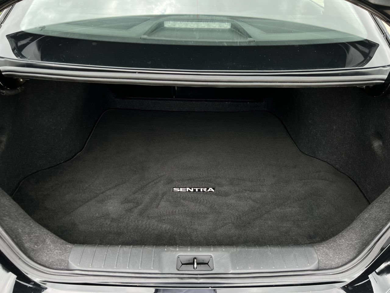 Used 2024 Nissan Sentra SV FWD image 25