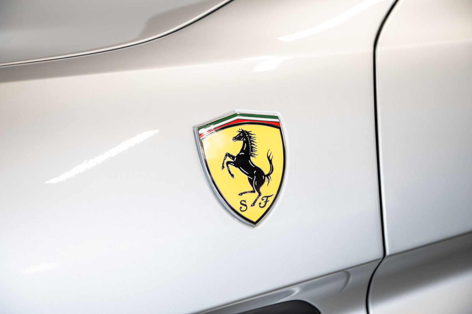 Used 2019 Ferrari Portofino RWD image 39