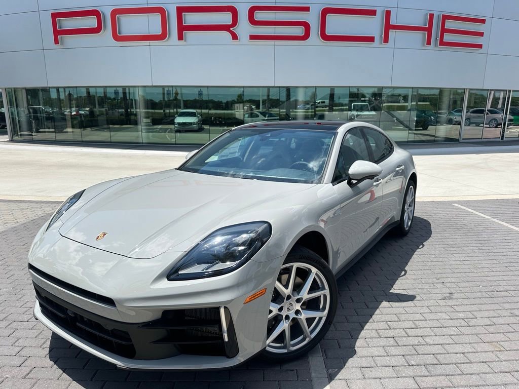 Used 2025 Porsche Panamera image 1