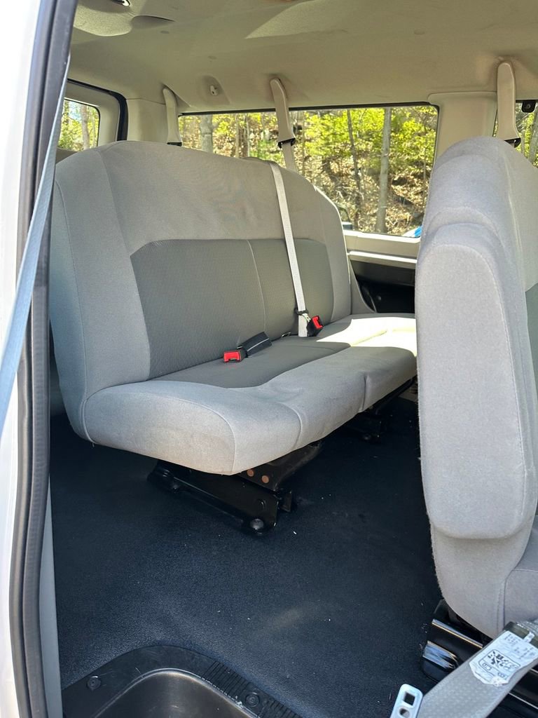 Used 2012 Ford E-350 and Econoline 350 XLT RWD image 24
