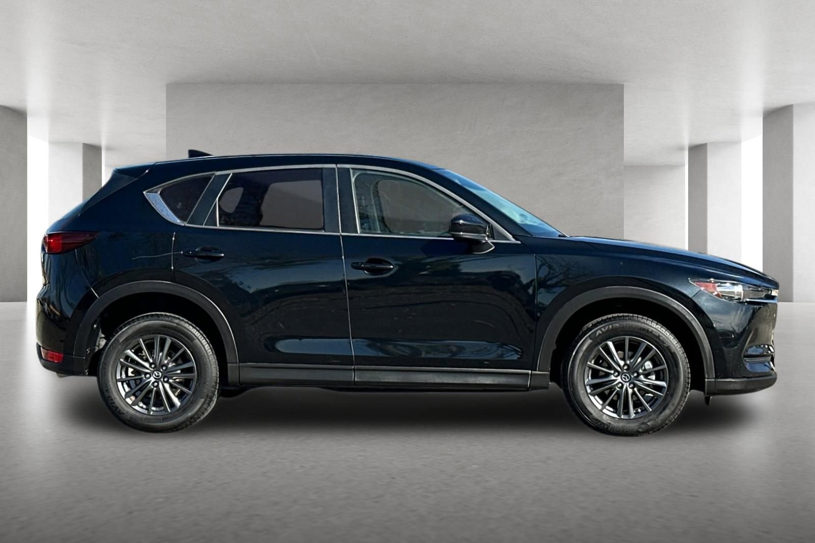 Used 2019 MAZDA CX-5 Touring image 3