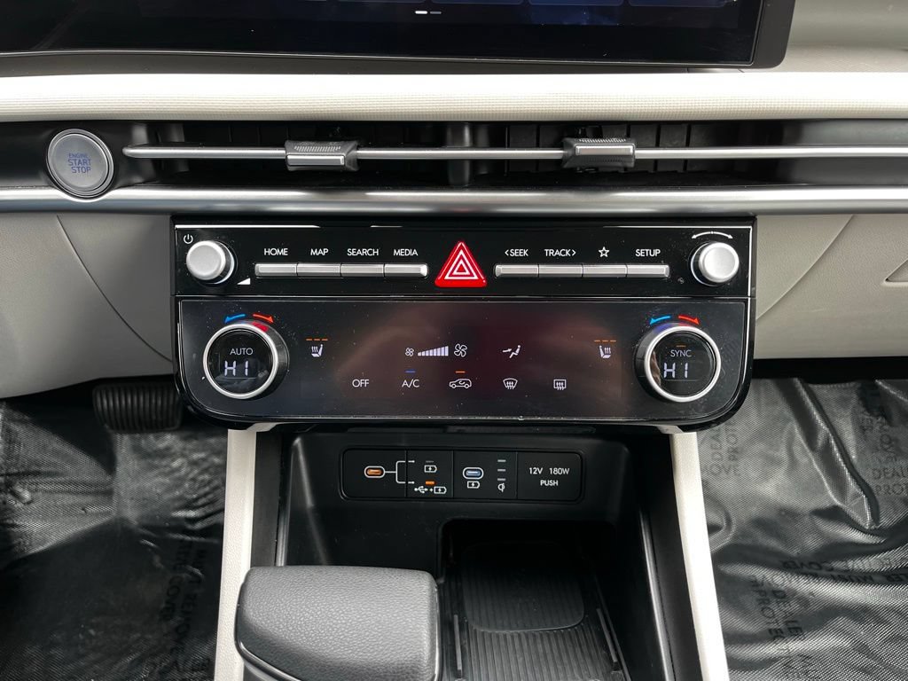 Used 2025 Hyundai Tucson SEL AWD/4WD image 17