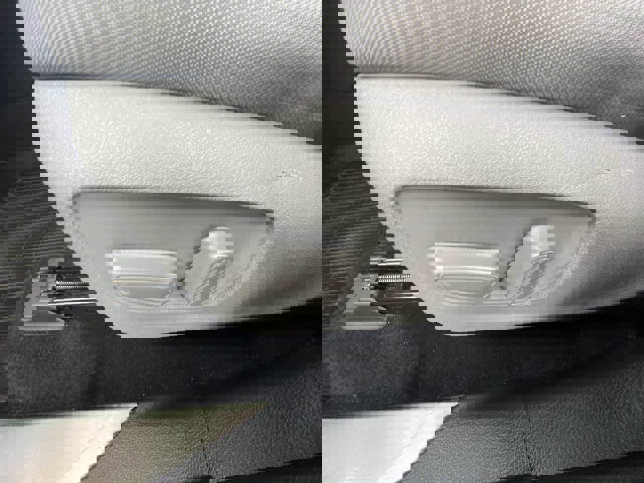 Used 2022 Toyota Highlander LE AWD/4WD image 12