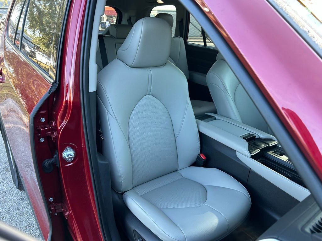 Certified 2025 Toyota Grand Highlander AWD Hybrid image 16