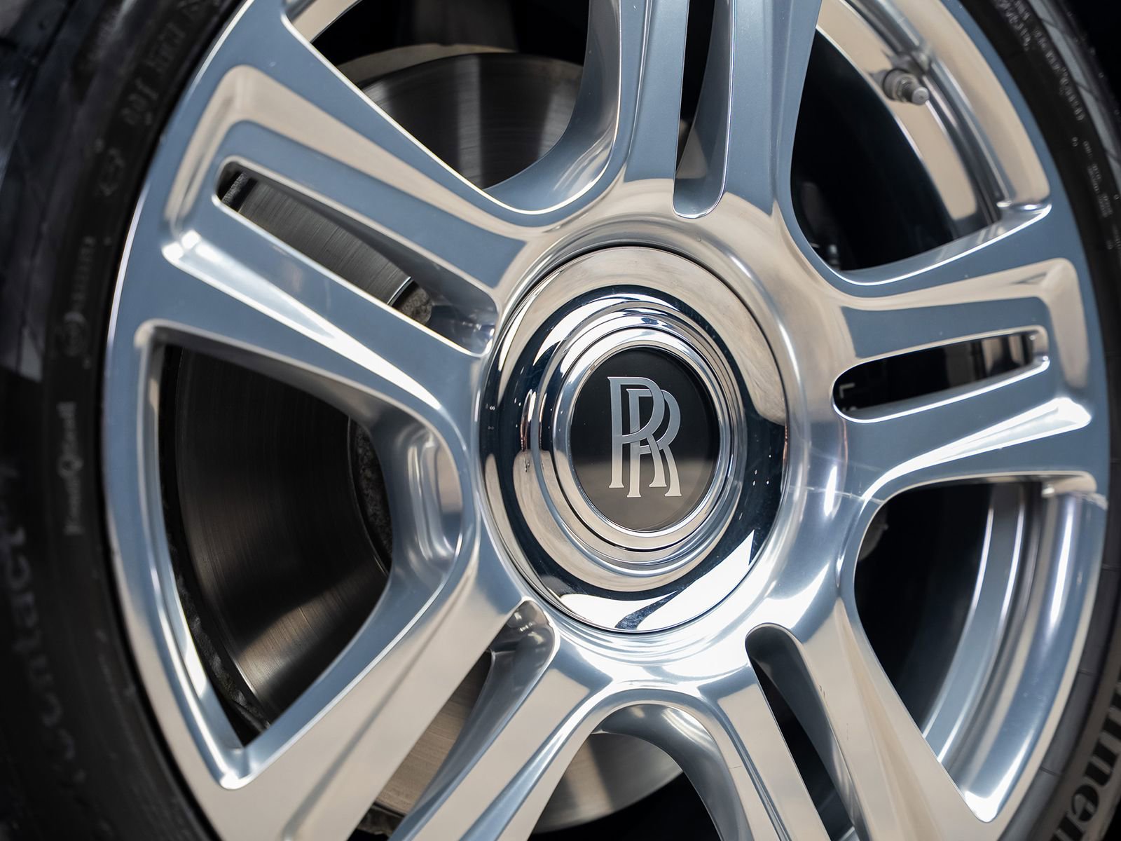 Used 2017 Rolls-Royce Ghost image 6