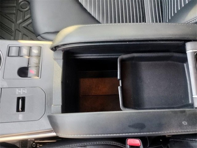 Used 2024 Toyota Highlander XSE image 25