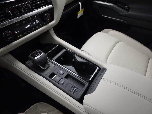 New 2026 Nissan Pathfinder SL w/ SL Premium Package FWD image 26