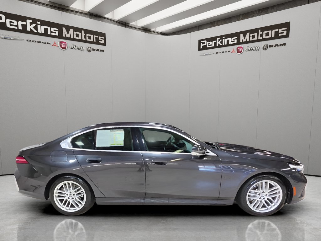 Used 2024 BMW 530i xDrive AWD/4WD image 6