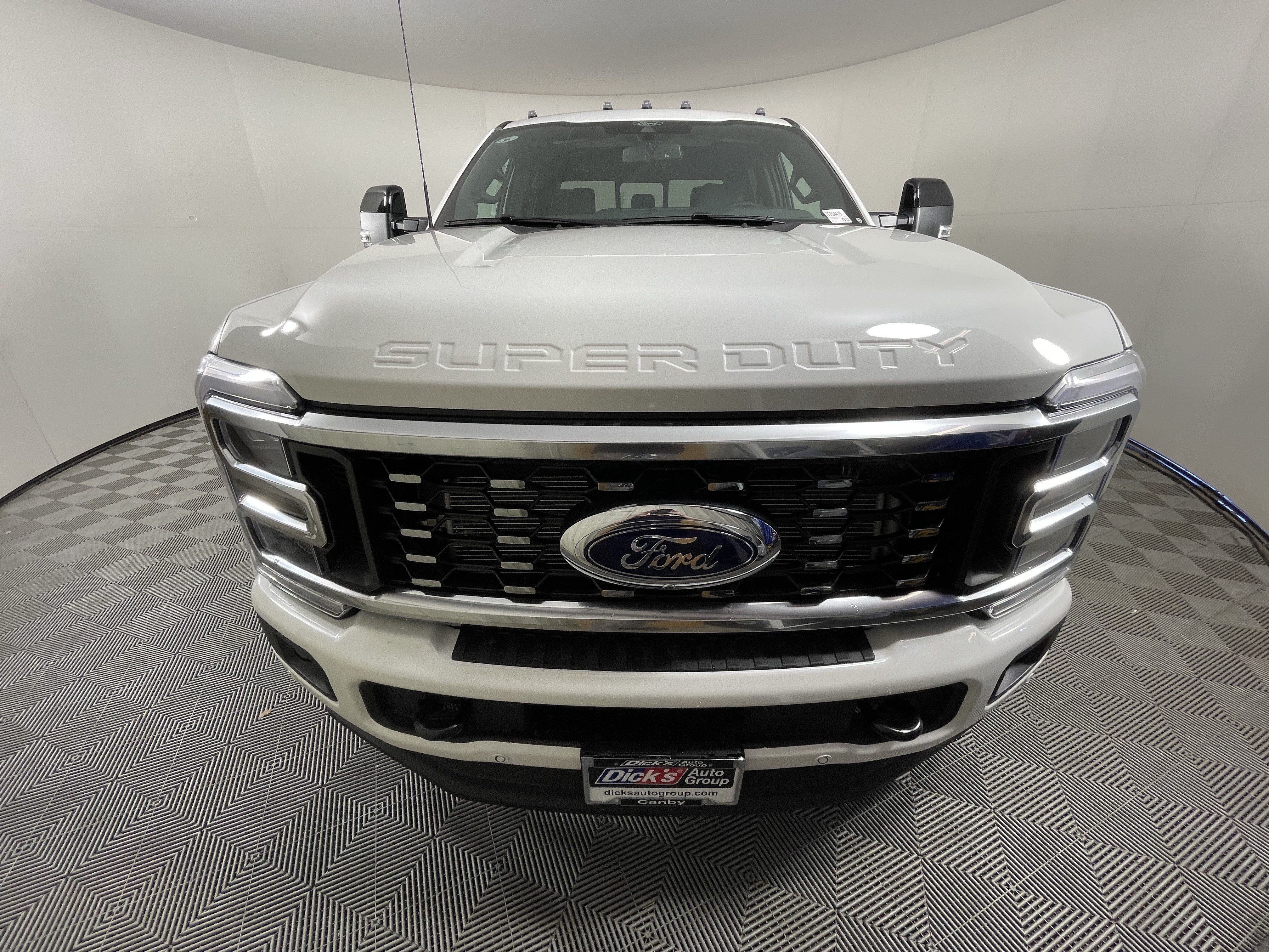 New 2026 Ford F450 Platinum w/ FX4 Off-Road Package AWD/4WD image 7