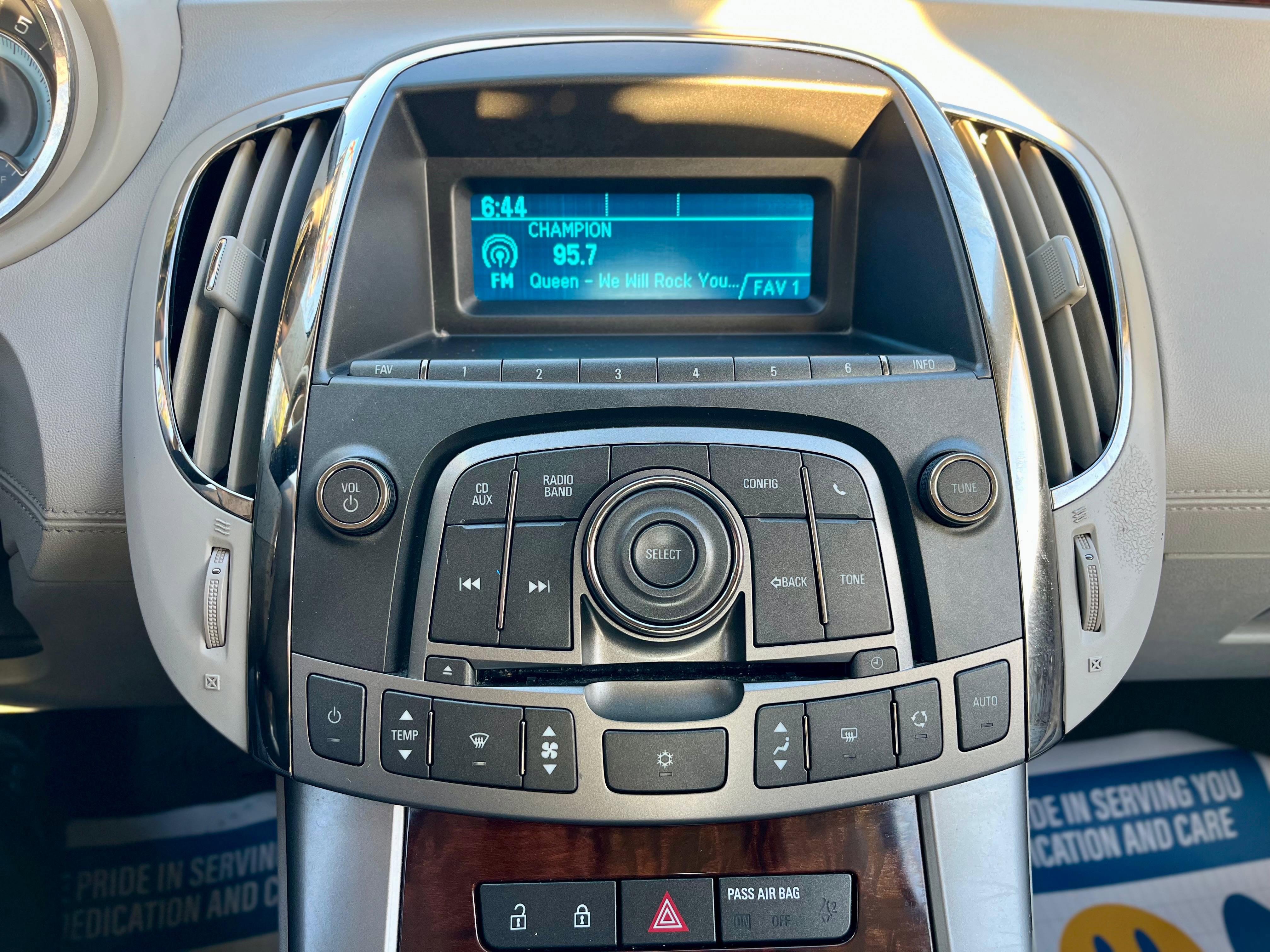 Used 2011 Buick LaCrosse CX FWD image 11