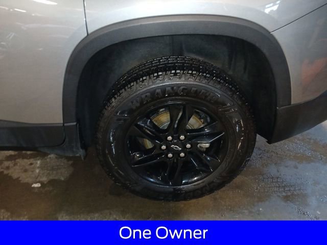 Used 2023 Chevrolet Traverse LS w/ Midnight/Sport Edition image 5