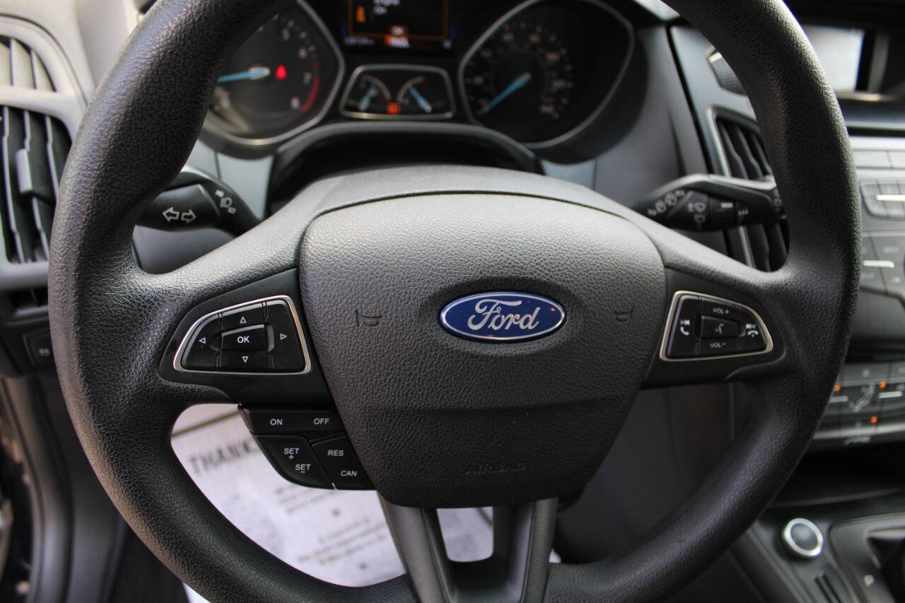 Used 2016 Ford Focus SE image 23
